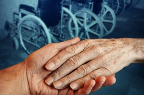 Предлагаем помощь пожилым людям и инвалидам