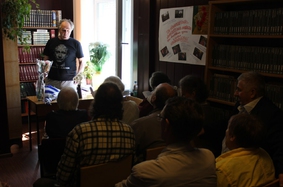 В токсовской библиотеке состоялась презентация книги Владимира Кудрявцева
